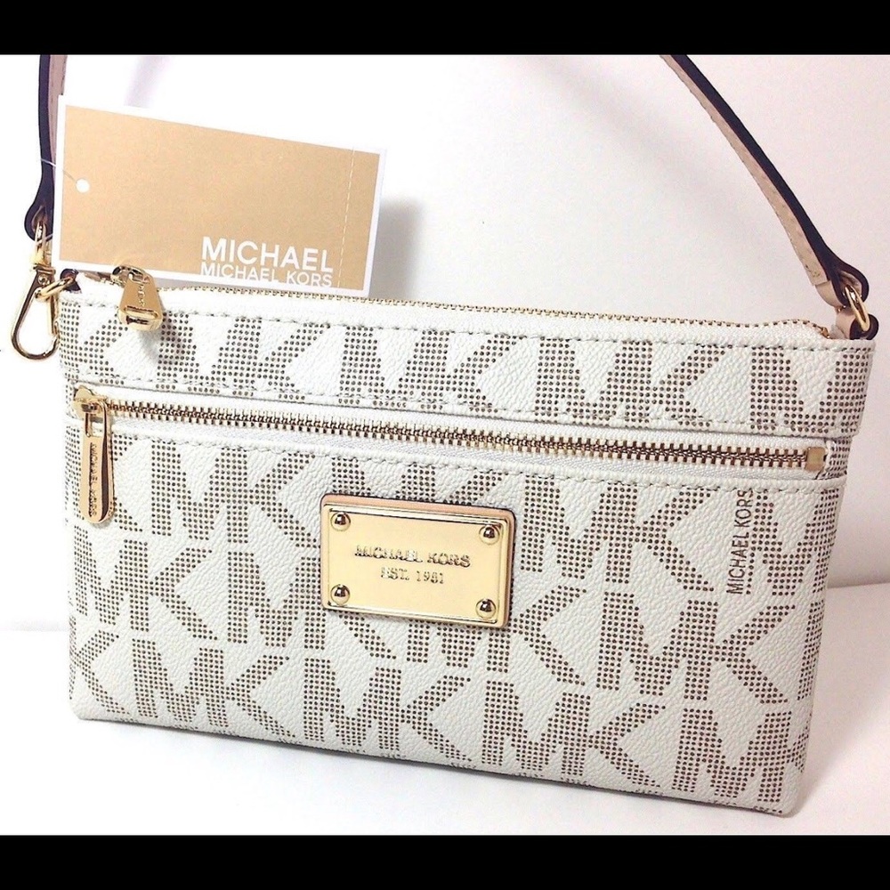🌺Michael Kors Jet Set Large Signature Wristlet🌺